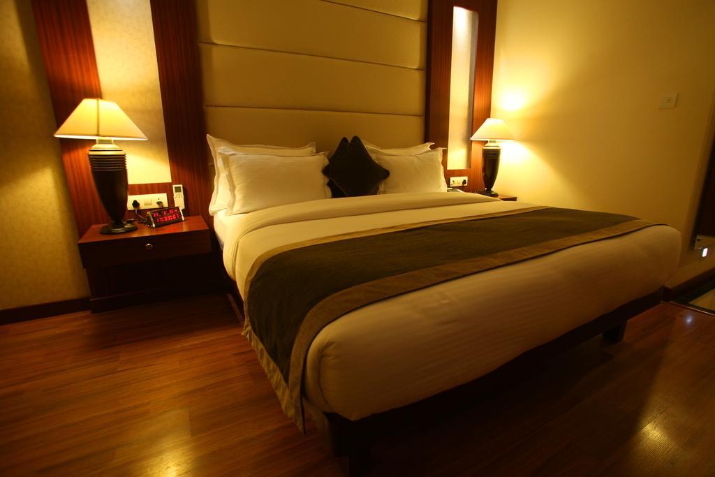 Continent Nakodar Hotel & Resorts Bilik gambar