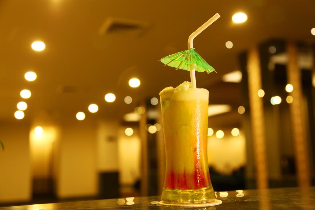 Continent Nakodar Hotel & Resorts Luaran gambar