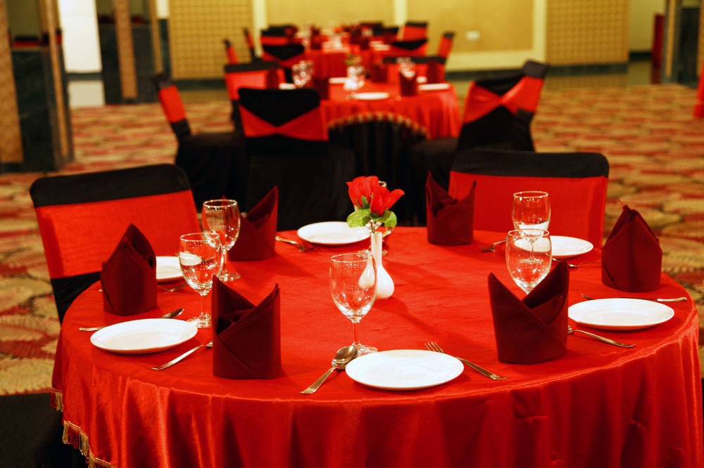 Continent Nakodar Hotel & Resorts Luaran gambar